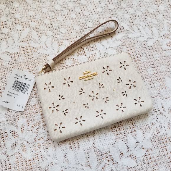 Coach Corner Zip Wristlet in Chalk - Picture 2 of 5